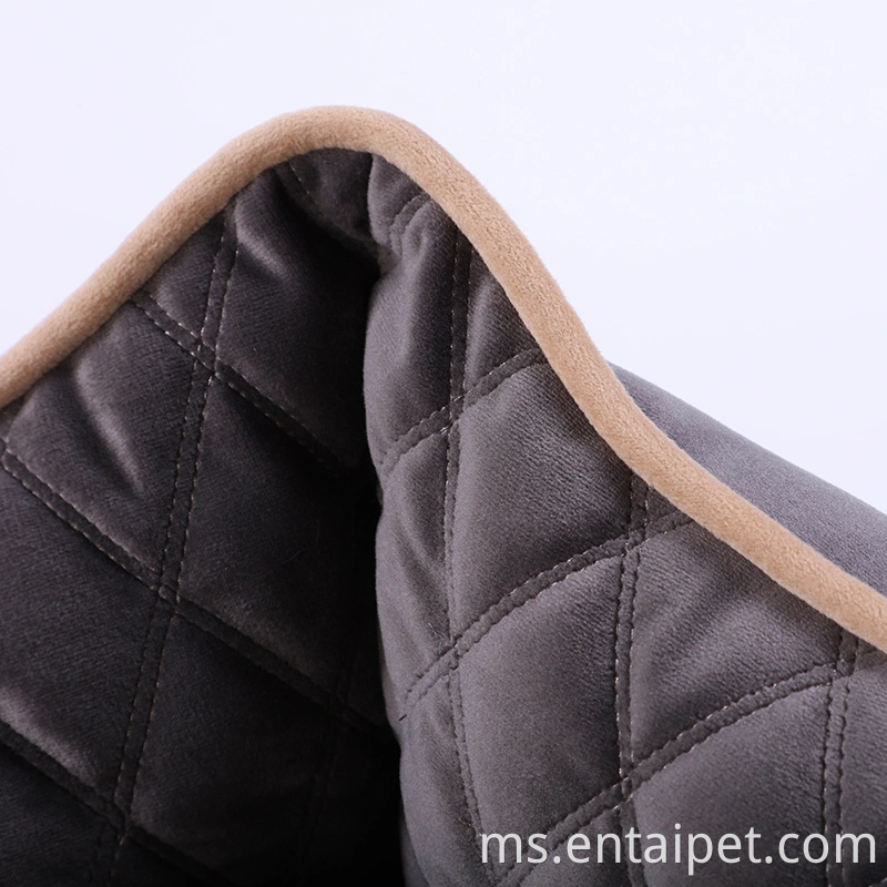 Kilang anjing lucu yang berkualiti tinggi